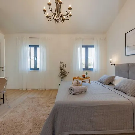 Oliva Oliana With Heated Pool *