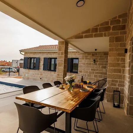Oliva Oliana With Heated Pool Villa Vrsi