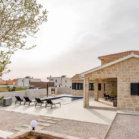Oliva Oliana With Heated Pool Villa