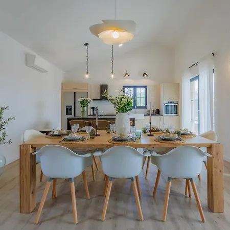 וילה Oliva Oliana With Heated Pool