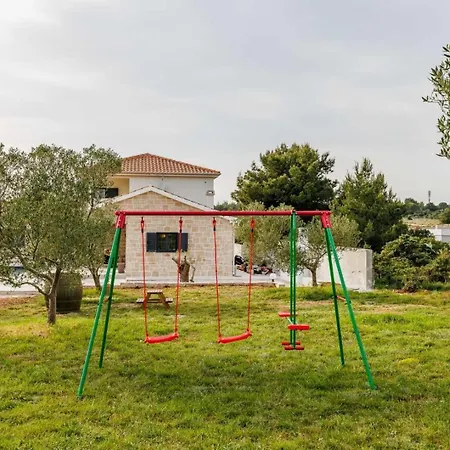 Oliva Oliana With Heated Pool וילה *